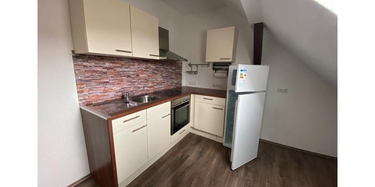Dachgeschoßwohnung Bitterfeld-Wolfen Bitterfeld - 2 Zimmer, 53 m&sup2;, 480&euro; | Angebot:26197250