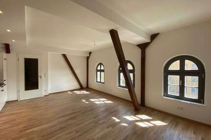 Wohnung zum Mieten in Halle 644,37 € 62.56 m²
