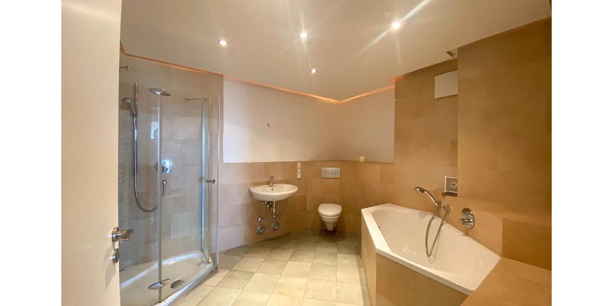 Etagenwohnung Halle (Saale) Damaschkestraße - 3 Zimmer, 95 m&sup2;, 1.000&euro; | Angebot:26587413