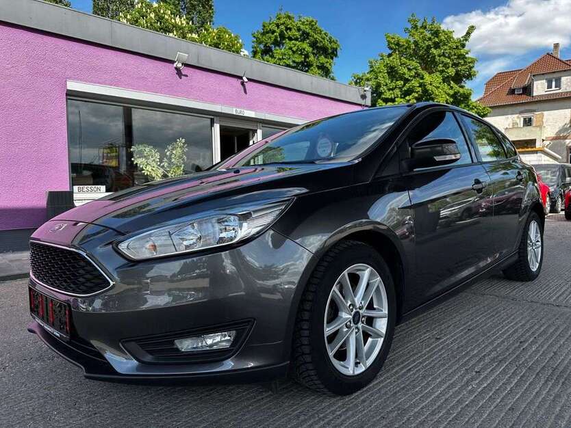 Ford Focus 54.826 km 10.990 € Kabelsketal OT Gröbers 06184