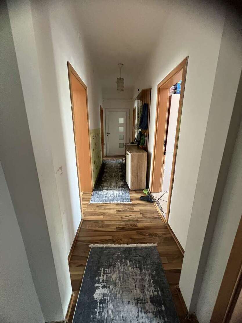 Wohn- und Geschäftshaus mit Sanierungspotenzial 18 zimmer