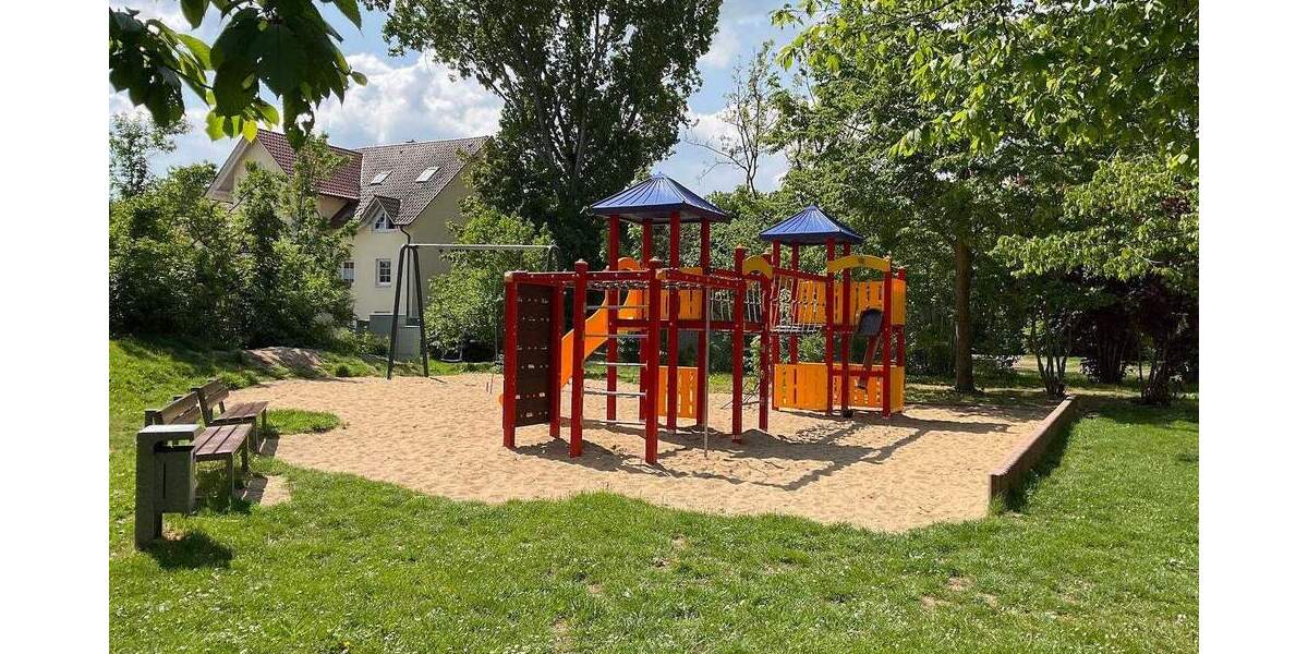 Etagenwohnung Bad Lauchstädt Kleinlauchstädt - 3 Zimmer, 58 m&sup2;, 379&euro; | Angebot:25985481