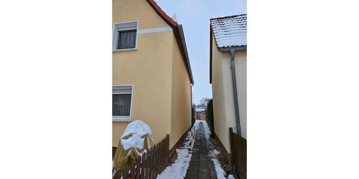 Einfamilienhaus Leuna - 3 Zimmer, 84 m&sup2;, 160.000&euro; | Angebot:24961861