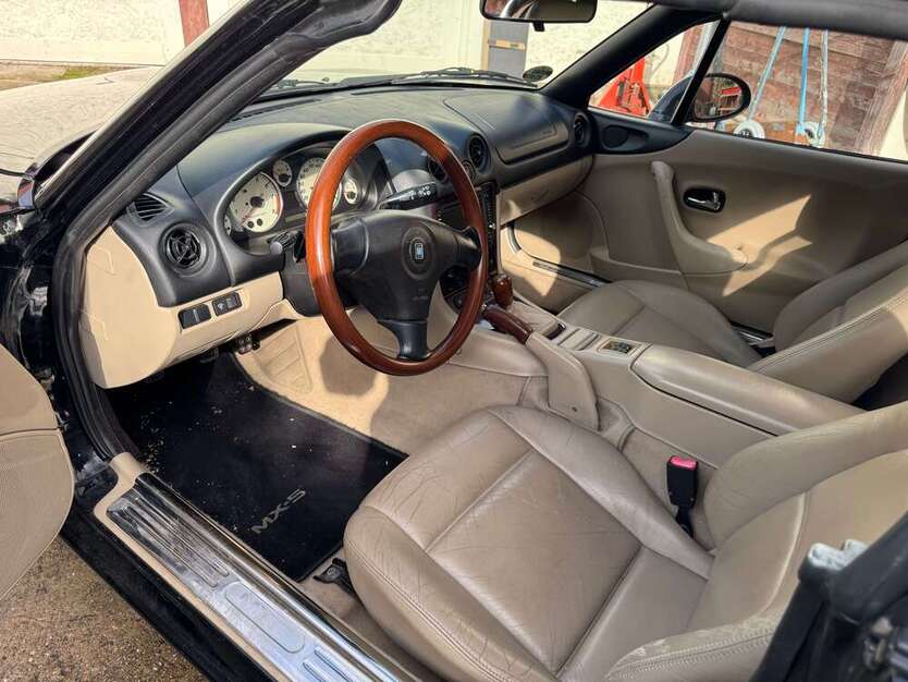 Mazda MX-5 145.000 km 4.990 € Halle 06120