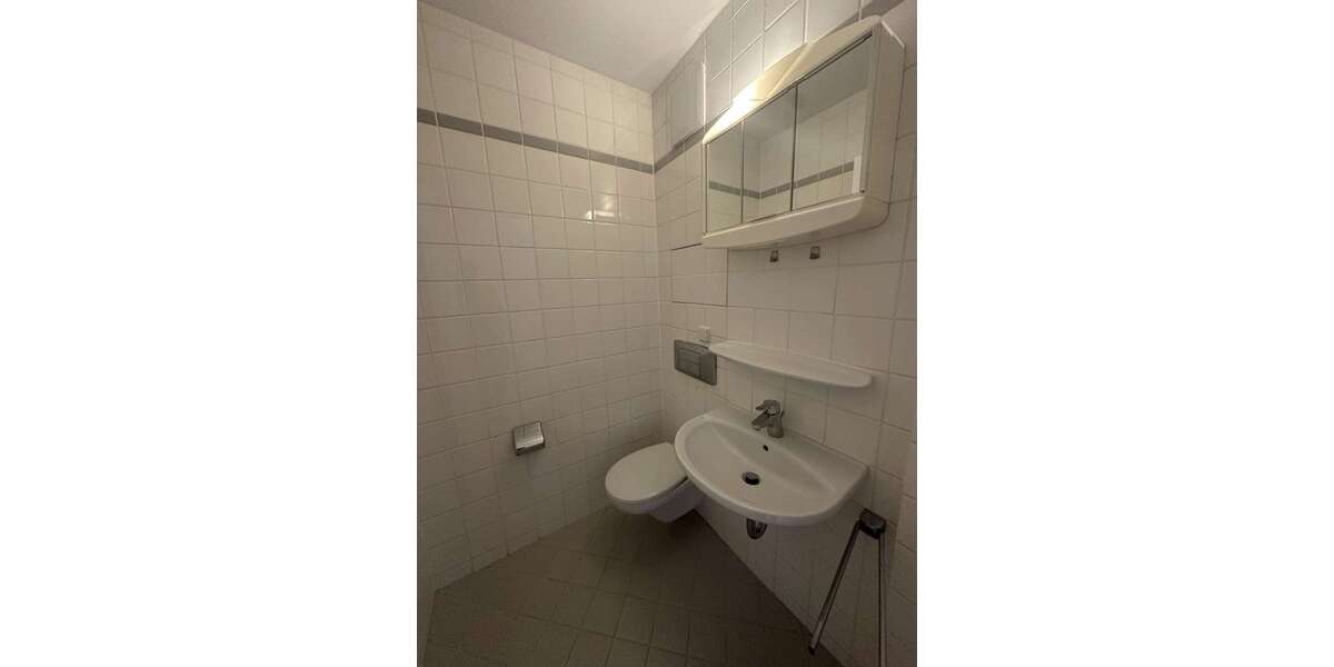 4-Zimmer-Wohnung mit Balkon, offener Küche, Gäste-WC 4 zimmer