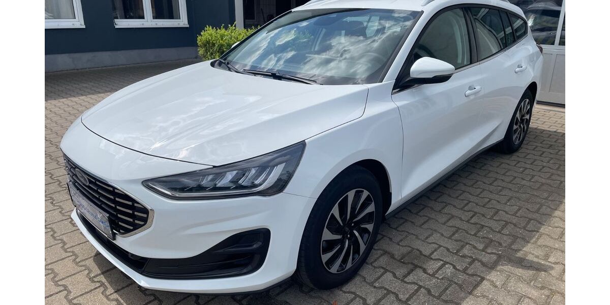 Ford Focus 29.998 km 19.599 &euro; Leuna 06237