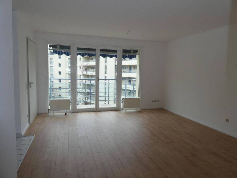 Zentrumsnah...Niedliche 3-Raum-Wohnung mit Balkon+Laminat!