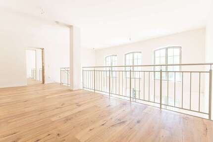 Wohnung zum Mieten in Schkeuditz 1.249,35 € 115.36 m²
