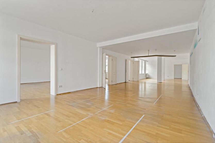Hochwertige Bürofläche am Marktplatz - 176 m² - 360° Besichtigung