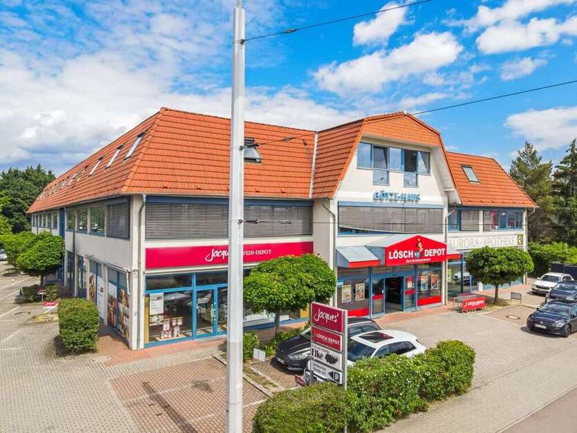Einzelhandel in Halle 3.000 € 278 m²