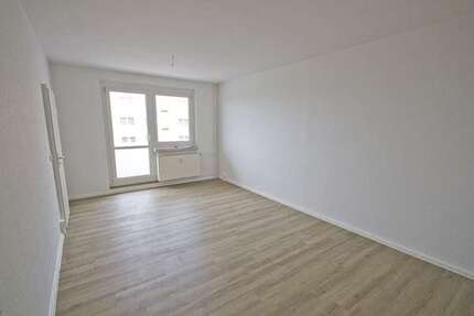 Wohnung zum Mieten in Halle (Saale) 237 € 47.31 m² 2 zimmer