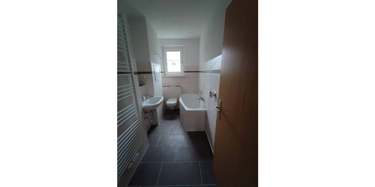Etagenwohnung Merseburg Kötzschen - 3 Zimmer, 58 m&sup2;, 379&euro; | Angebot:26879186