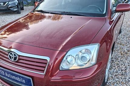 Toyota Avensis 243.000 km 2.444 &euro; Bitterfeld-Wolfen OT Wolfen 06766