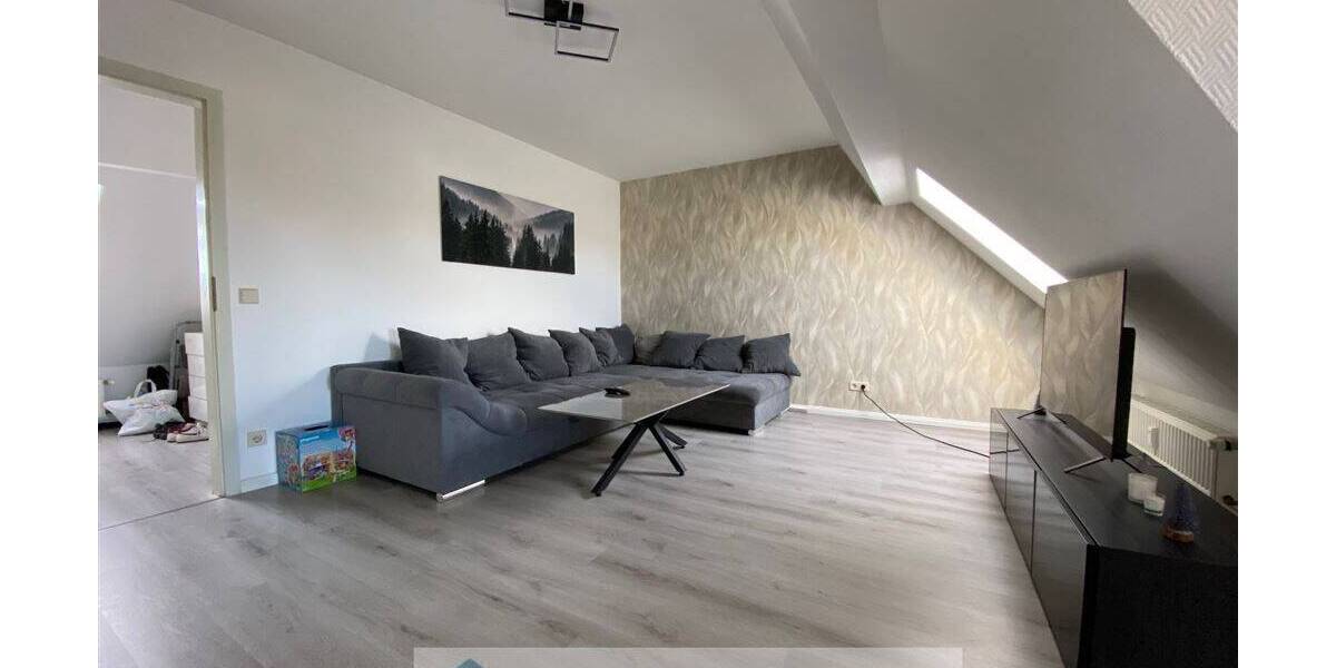 Sehr schöne Dachgeschosswohnung im Zentrum Merseburgs zu verkaufen 2 zimmer