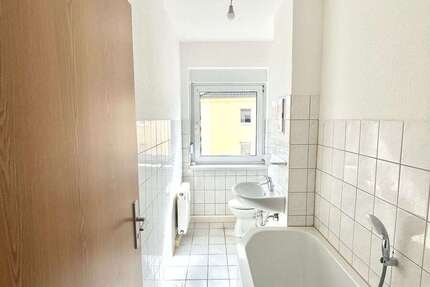 Wohnung Bitterfeld Bitterfeld - 1 Zimmer, 32 m&sup2;, 274&euro; | Angebot:26063465