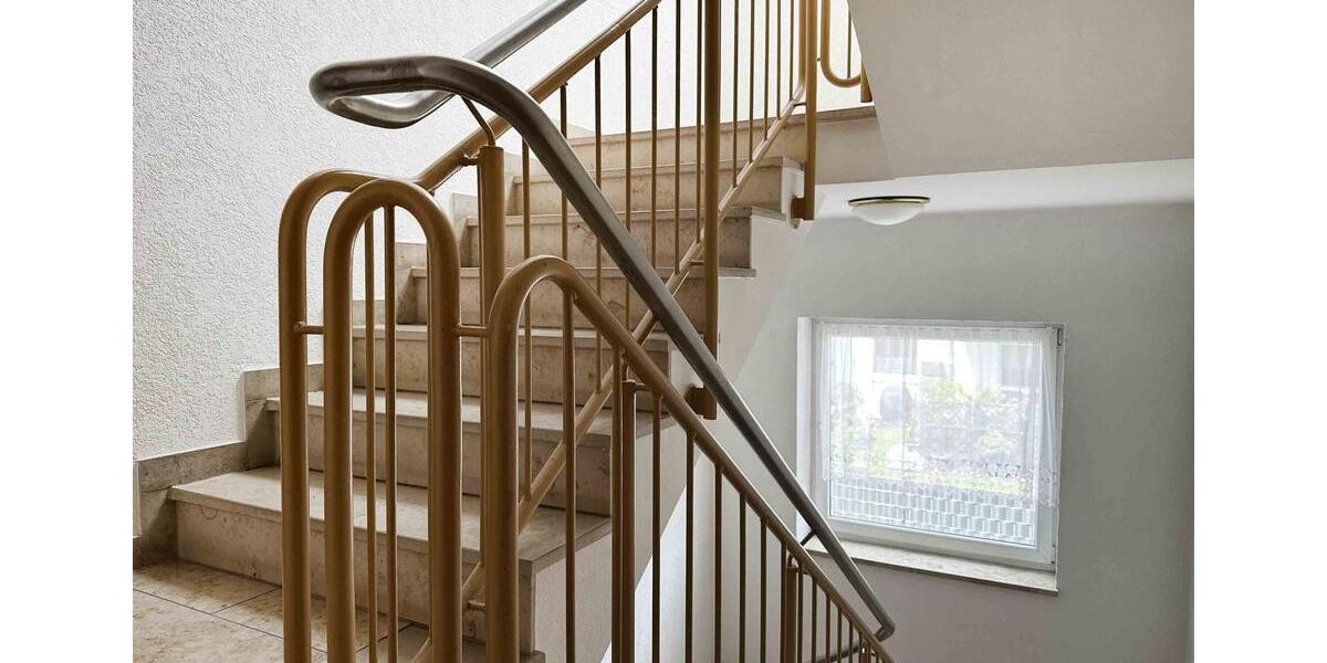 Dachgeschoßwohnung Halle (Saale) Damaschkestraße - 3 Zimmer, 68 m&sup2;, 628&euro; | Angebot:26676522