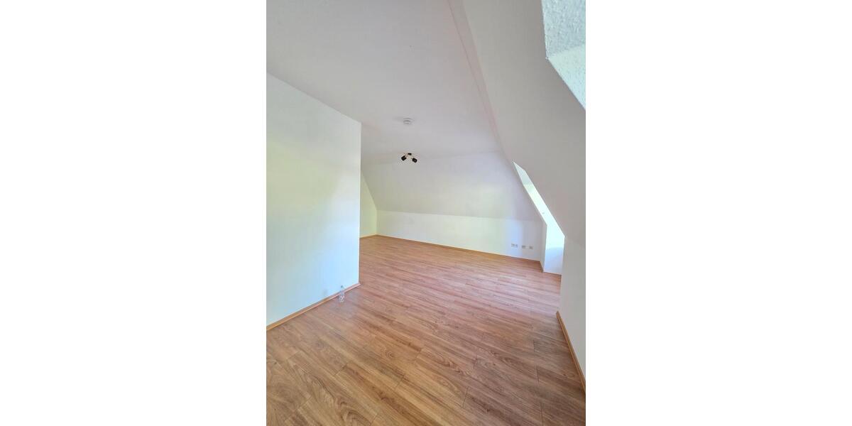 Dachgeschoßwohnung Markranstädt - 1 Zimmer, 33 m&sup2;, 69.000&euro; | Angebot:27098949