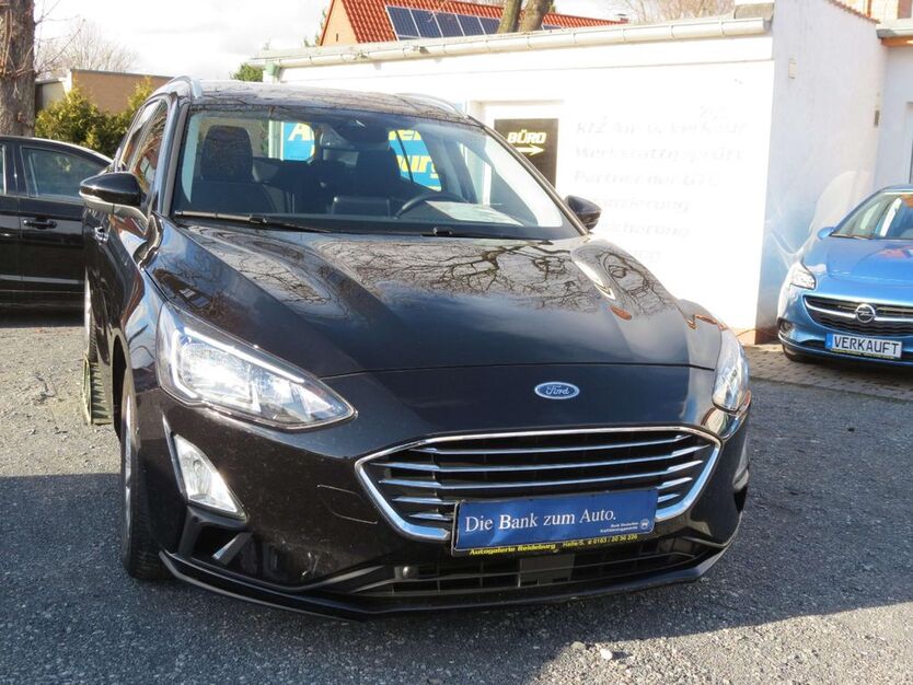Ford Focus 47.000 km 17.440 € Halle/ Saale 06116