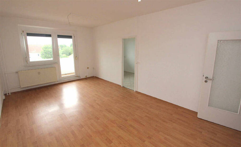 Attraktive neu renovierte 2-Raum-Wohnung in Teutschenthal