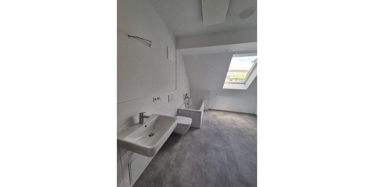 Etagenwohnung Delitzsch - 3 Zimmer, 107 m&sup2;, 960&euro; | Angebot:25880867