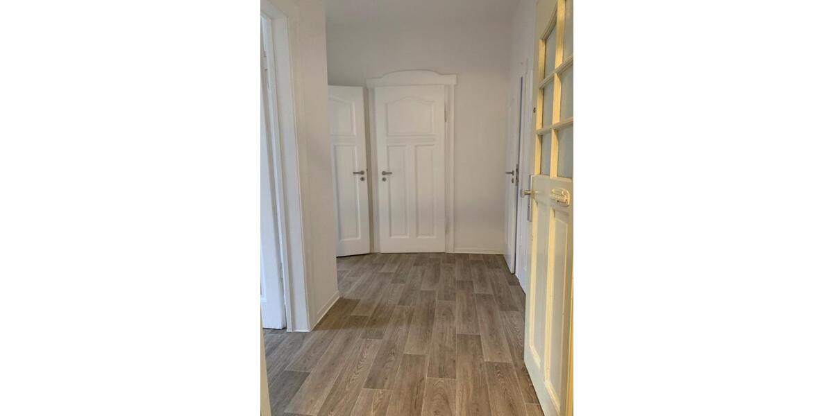 Etagenwohnung Halle (Saale) Damaschkestraße - 3 Zimmer, 70 m&sup2;, 418&euro; | Angebot:25579431