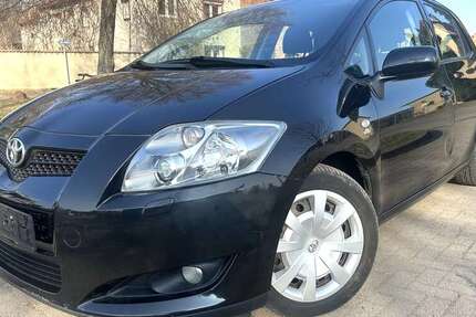 Toyota Auris 215.000 km 2.290 &euro; Schkopau OT Wallendorf 06258