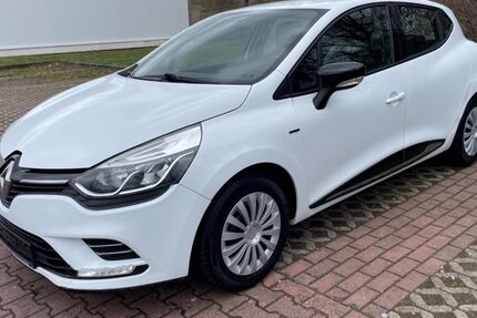 Renault Clio 122.000 km 6.400 &euro; Halle/S. 06132
