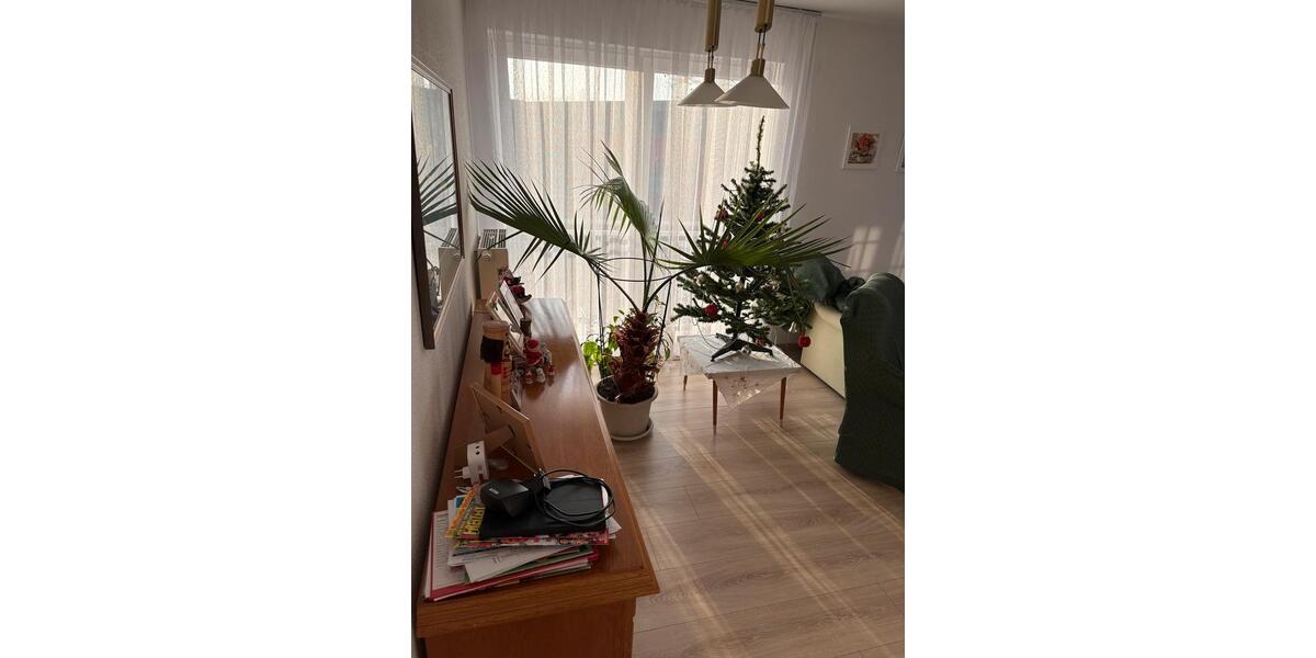 Dachgeschoßwohnung Halle (Saale) Dölau - 2 Zimmer, 70 m&sup2;, 180.000&euro; | Angebot:26129852