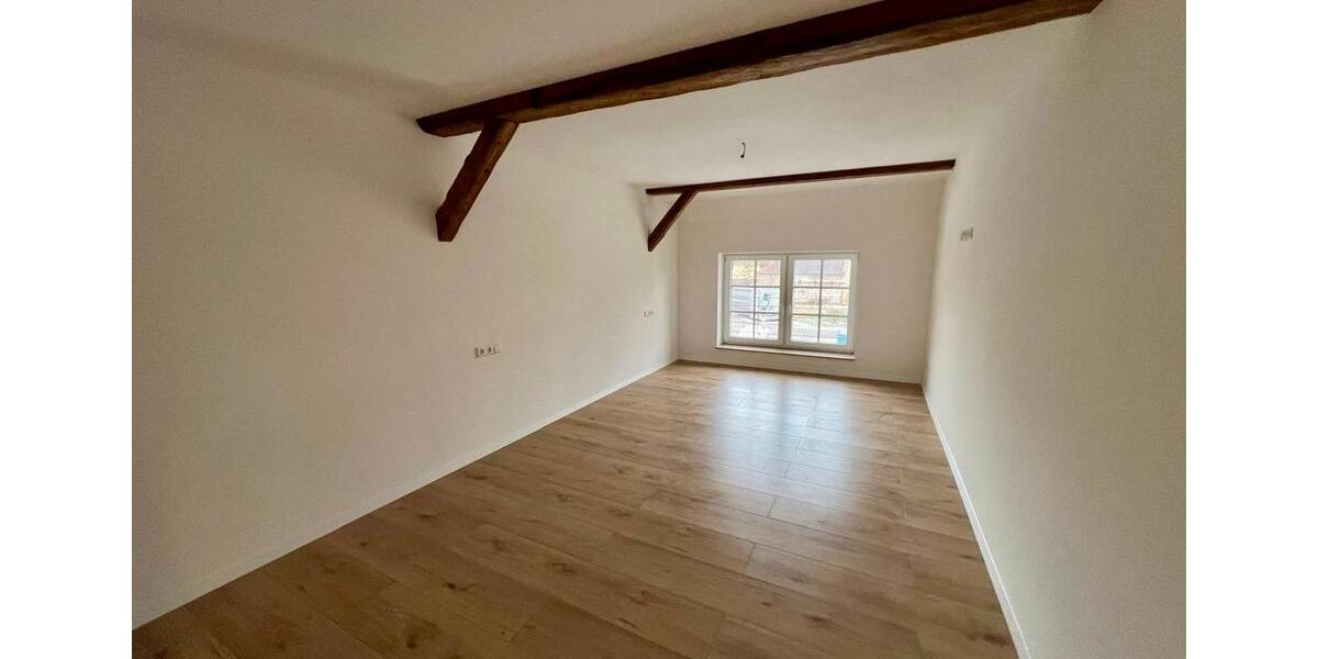 Dachgeschoßwohnung Schkeuditz - 3 Zimmer, 124 m&sup2;, 1.302&euro; | Angebot:25414642