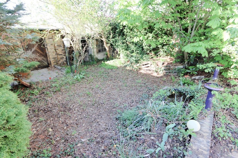 Im Herzen von Sandersdorf - 2 Familienhaus - 7 Zimmer - Garten- handwerkliches Geschick von Vorteil 6 zimmer