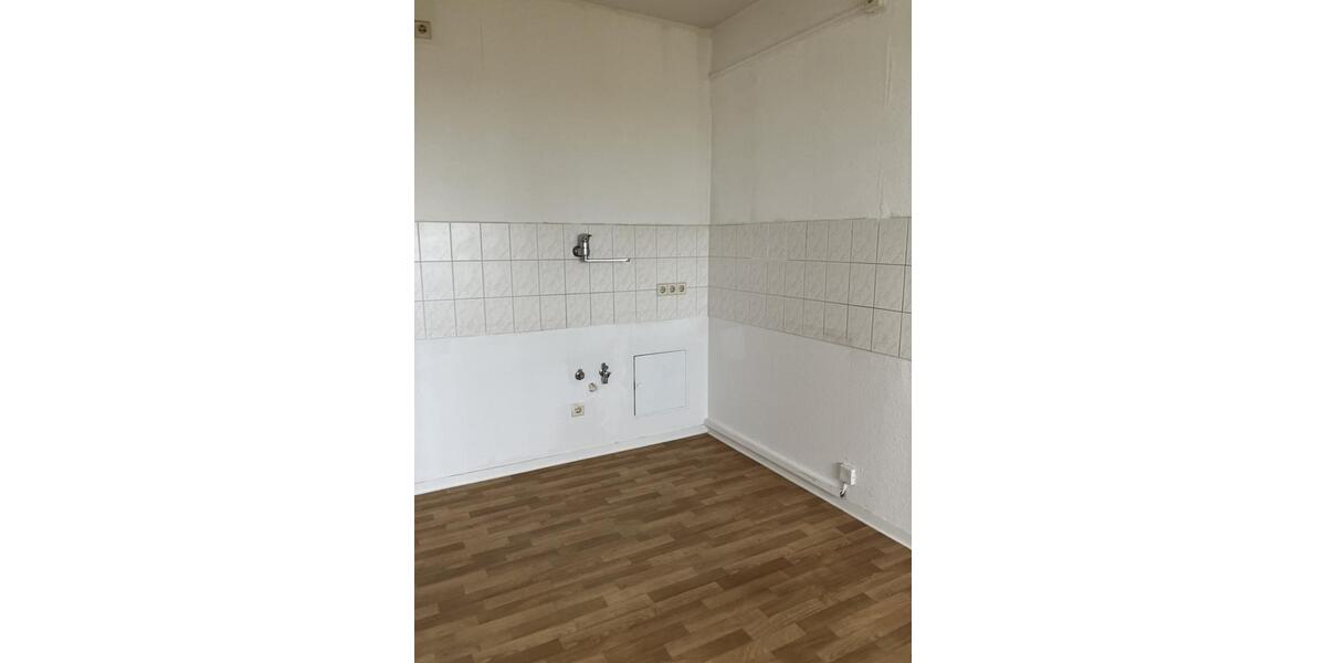 Dachgeschoßwohnung Halle (Saale) Nietleben - 6 Zimmer, 112 m&sup2;, 657&euro; | Angebot:24378268
