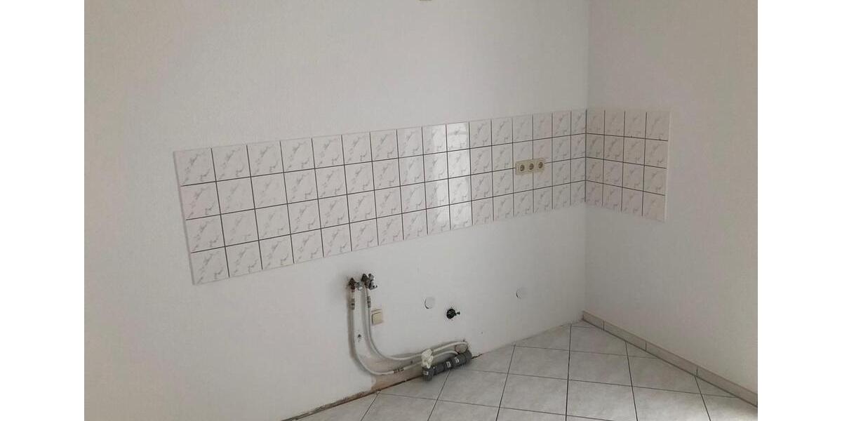 Etagenwohnung Halle (Saale) Damaschkestraße - 3 Zimmer, 82 m&sup2;, 700&euro; | Angebot:25791770
