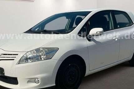 Toyota Auris 61.073 km 6.599 &euro; Sandersdorf-Brehna 06796