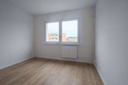 Wohnung Halle Neustadt - 2 Zimmer, 43 m&sup2;, 360&euro; | Angebot:26188054
