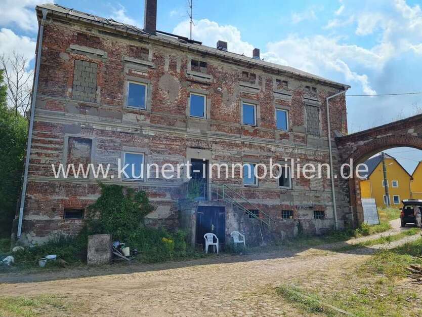 Haus zum Kaufen in Plötz 68.880 € 250 m²
