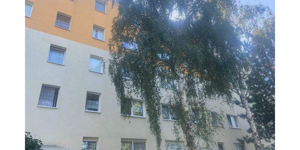 Zimmer Halle (Saale) Nördliche Neustadt - 3 Zimmer, 57 m&sup2;, 345&euro; | Angebot:25909343