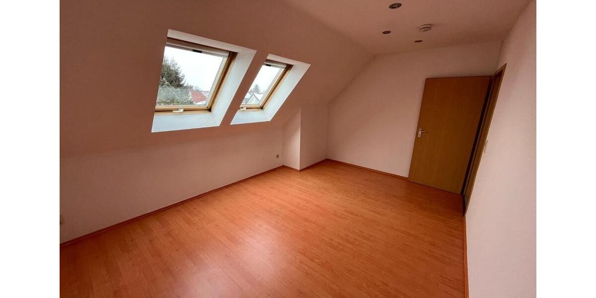 Dachgeschoßwohnung Sandersdorf-Brehna Torna - 2 Zimmer, 72 m&sup2;, 575&euro; | Angebot:26295223
