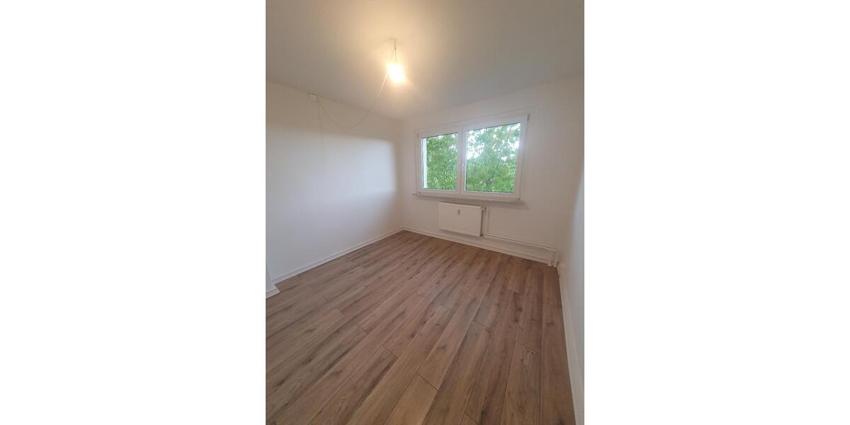 Etagenwohnung Halle (Saale) Halle-Neustadt - 3 Zimmer, 56 m&sup2;, 417&euro; | Angebot:26680668