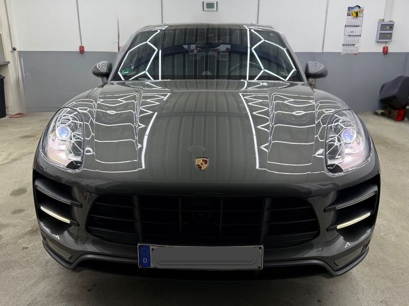 Porsche Macan 129.500 km 32.300 € Halle 06120