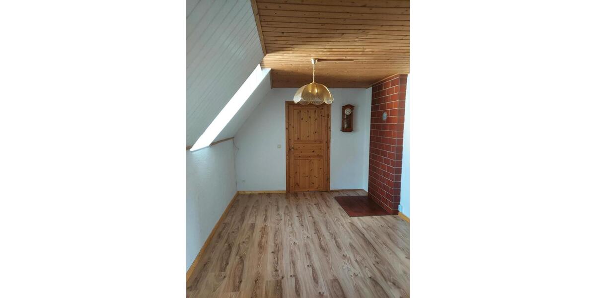 Einfamilienhaus Delitzsch - 10 Zimmer, 200 m&sup2;, 160.000&euro; | Angebot:26030437
