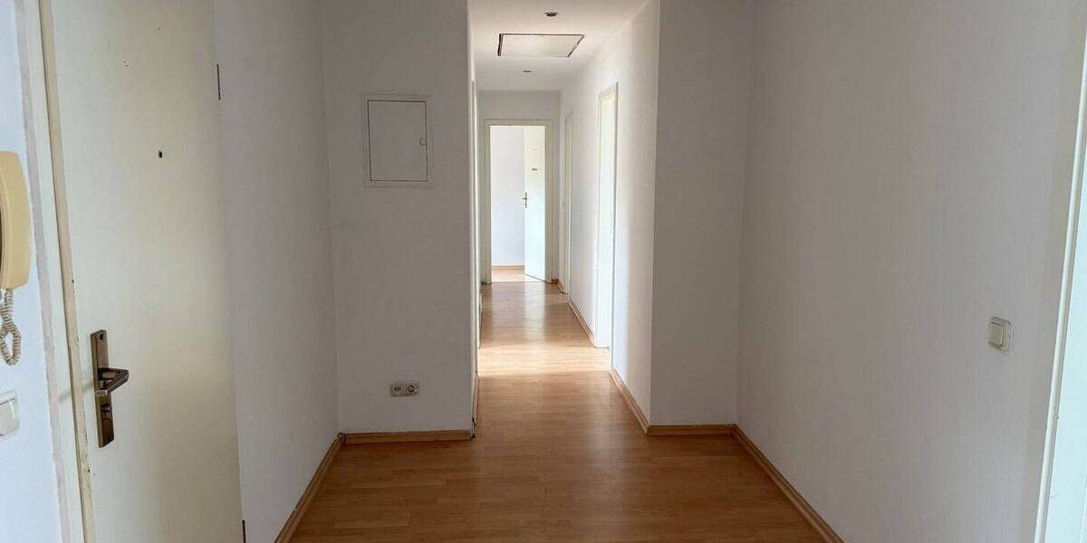 Etagenwohnung Halle Freiimfelde - 4 Zimmer, 90 m&sup2;, 549&euro; | Angebot:26799422