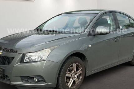 Chevrolet Cruze 172.458 km 2.699 &euro; Brehna 06796