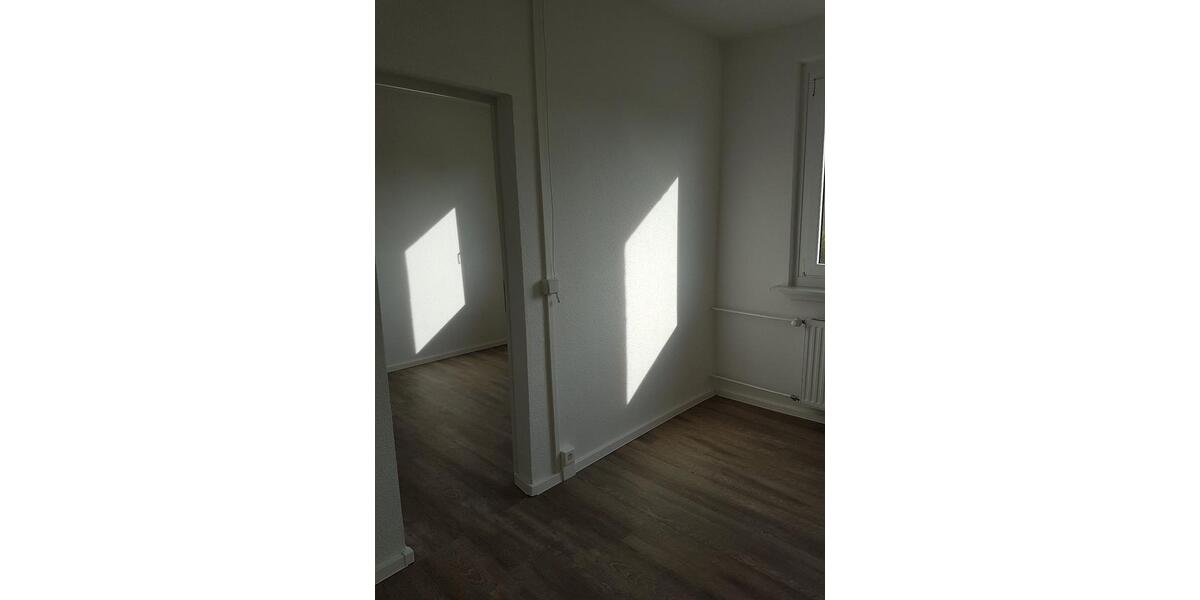 Etagenwohnung Halle (Saale) Halle-Neustadt - 4 Zimmer, 65 m&sup2;, 345&euro; | Angebot:24810975