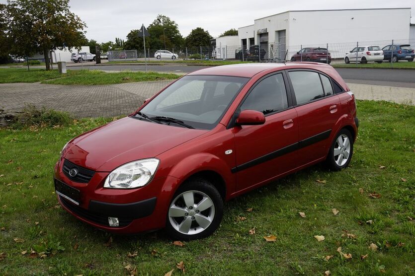 Kia Rio 57.700 km 4.499 € Bitterfeld 06749
