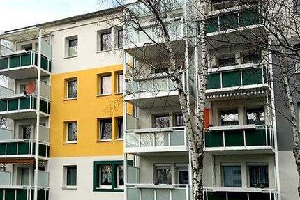 Wohnung Bad Dürrenberg - 4 Zimmer, 76 m&sup2;, 472&euro; | Angebot:25356075