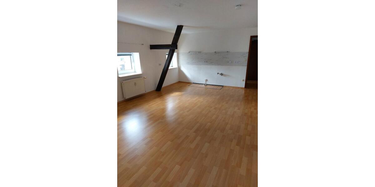 Dachgeschoßwohnung Halle (Saale) Damaschkestraße - 1 Zimmer, 36 m&sup2;, 250&euro; | Angebot:25419387