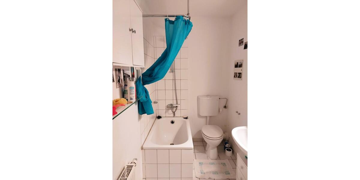 Dachgeschoßwohnung Halle (Saale) Damaschkestraße - 2 Zimmer, 37 m&sup2;, 300&euro; | Angebot:27627893