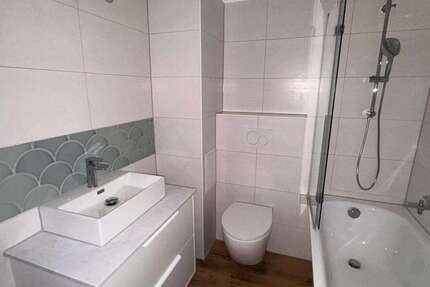 Wohnung Halle (Saale) Damaschkestraße - 4 Zimmer, 97 m&sup2;, 825&euro; | Angebot:27156702