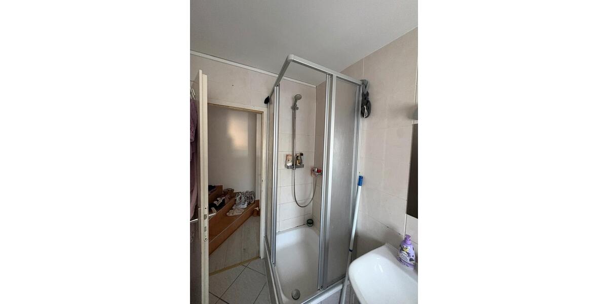 Etagenwohnung Halle (Saale) Büschdorf - 1 Zimmer, 30 m&sup2;, 550&euro; | Angebot:26394657