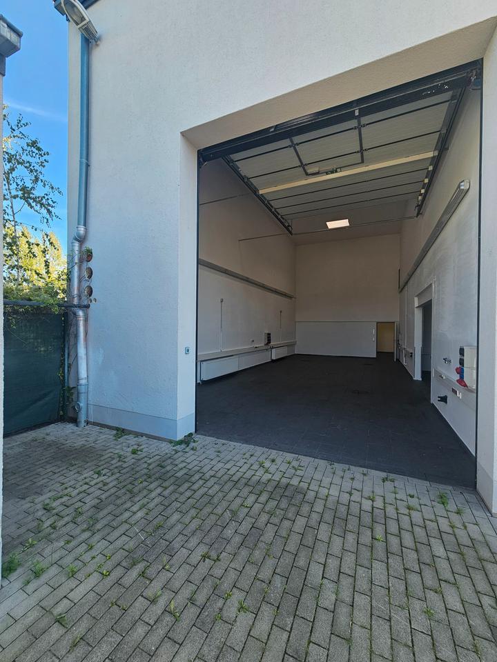 Büro-Produktions- & Werkstattfläche im EG einer freist. GewerbeImmobilie, Rolltor